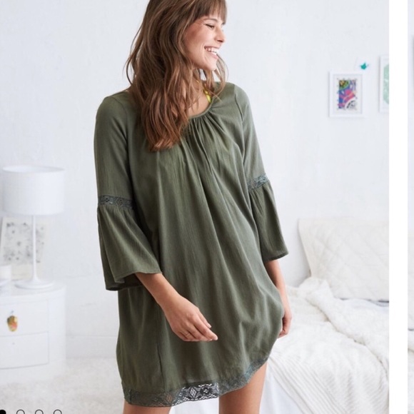 aerie Dresses & Skirts - Aerie Green Open Back Sundress Lace Boho